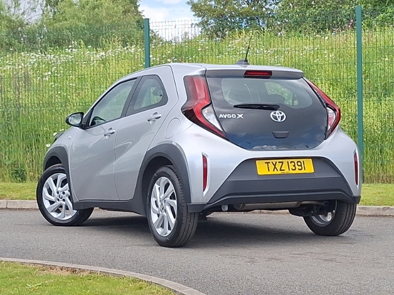 Toyota Aygo X 1.0 Vvt-i Pure Silver #2