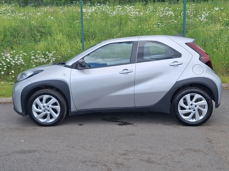 Toyota Aygo X 1.0 Vvt-i Pure Silver #4