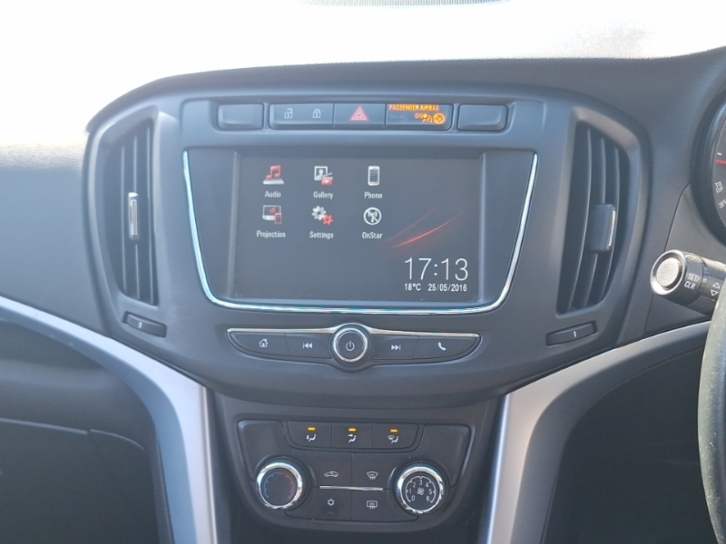 Vauxhall Zafira White #10