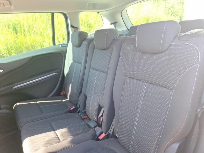 Vauxhall Zafira White #6