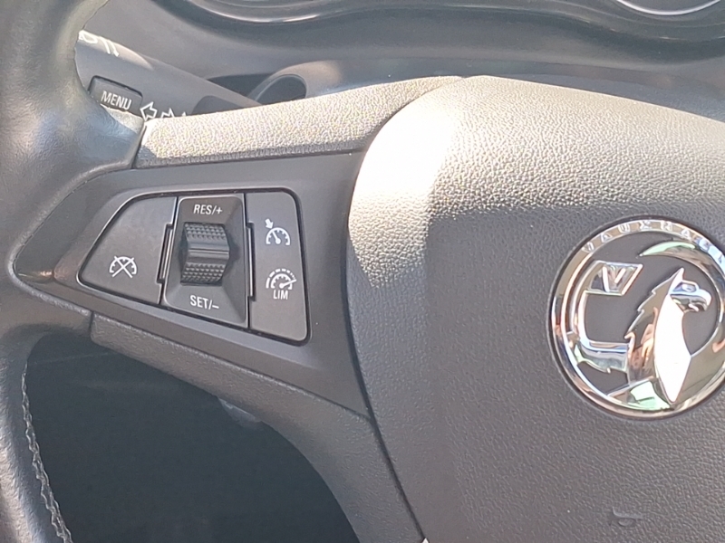 Vauxhall Zafira White #12