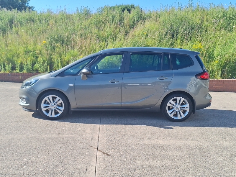 Vauxhall Zafira White #4