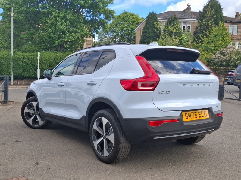 Volvo XC40 2.0 B3p Plus Pro Dark Blue #2
