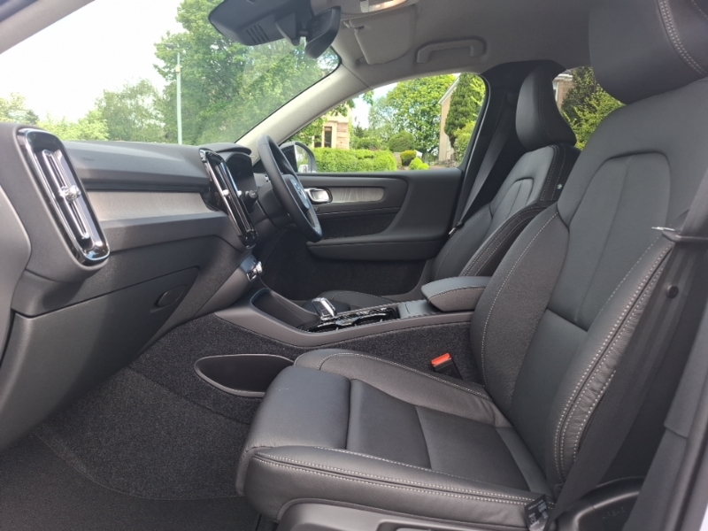 Volvo XC40 2.0 B3p Plus Pro Dark Blue #5