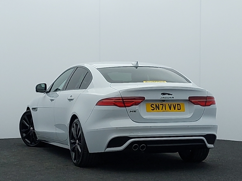 Jaguar XE 2.0 D200 R-dynamic Black White #2