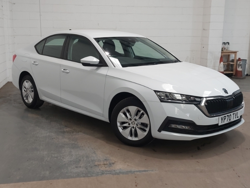 Skoda Octavia White #7