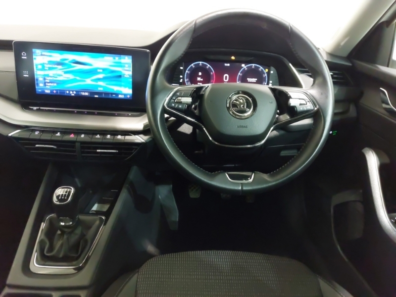 Skoda Octavia White #8