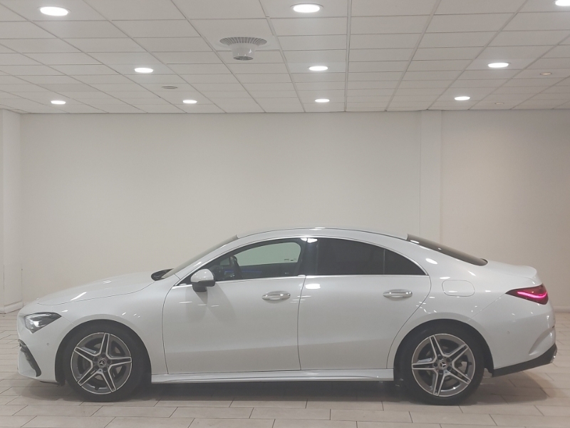 Mercedes-Benz CLA Class Cla 180 Amg Line Executive Tip White #4