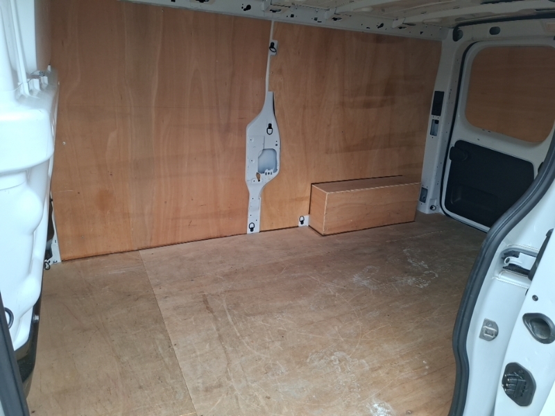 Renault Trafic Ll30 Blue Dci 130 Advance Safety Van White #6