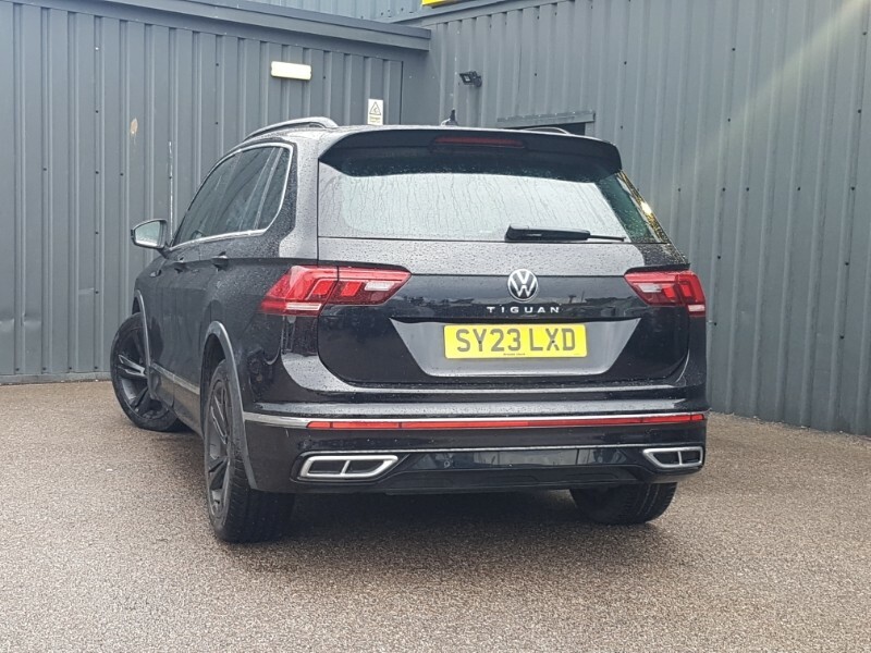 Volkswagen Tiguan 1.5 Tsi 150 R-line Edition Dsg Black #2