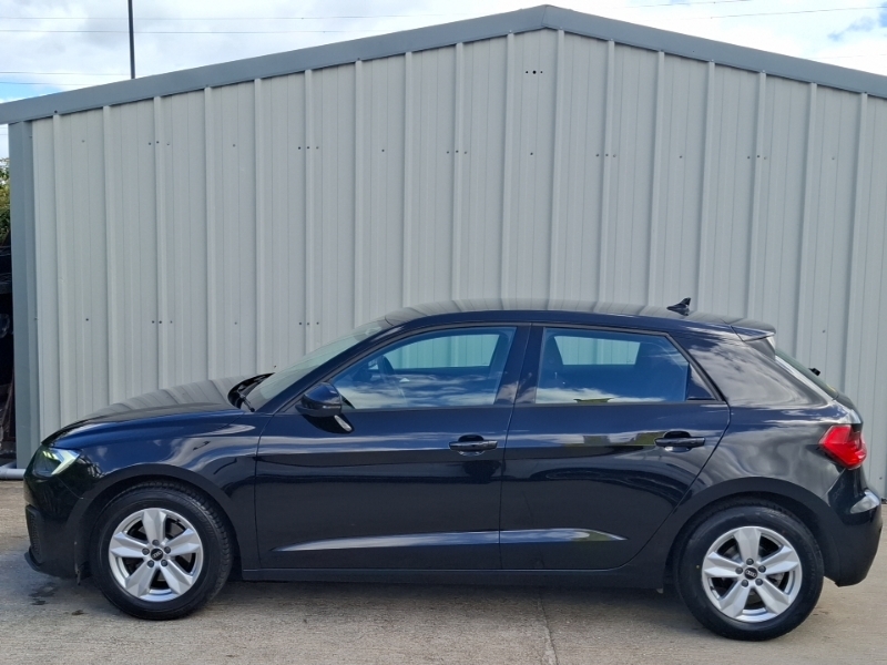 Audi A1 30 Tfsi 110 Technik RE23OPW Black #4