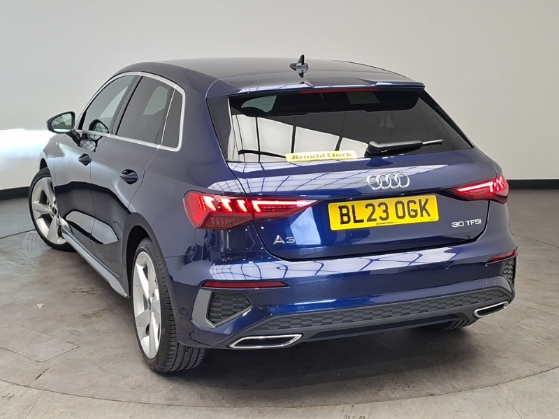 Audi A3 30 Tfsi S Line S Tronic Blue #2