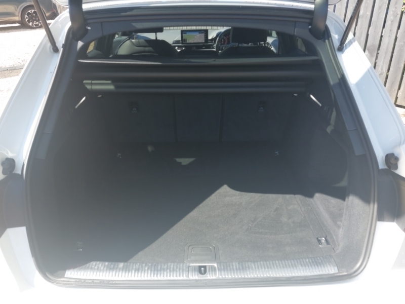 Audi A4 Black Edition Black #18