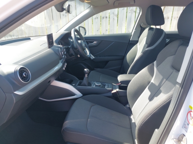 Audi Q2 35 Tfsi Sport White #5