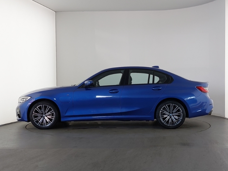 BMW 3 Series 330E M Sport Blue #4