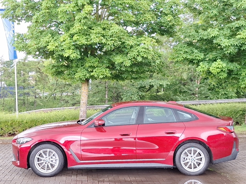 BMW i4 210Kw Edrive35 Sport 70Kwh Red #4