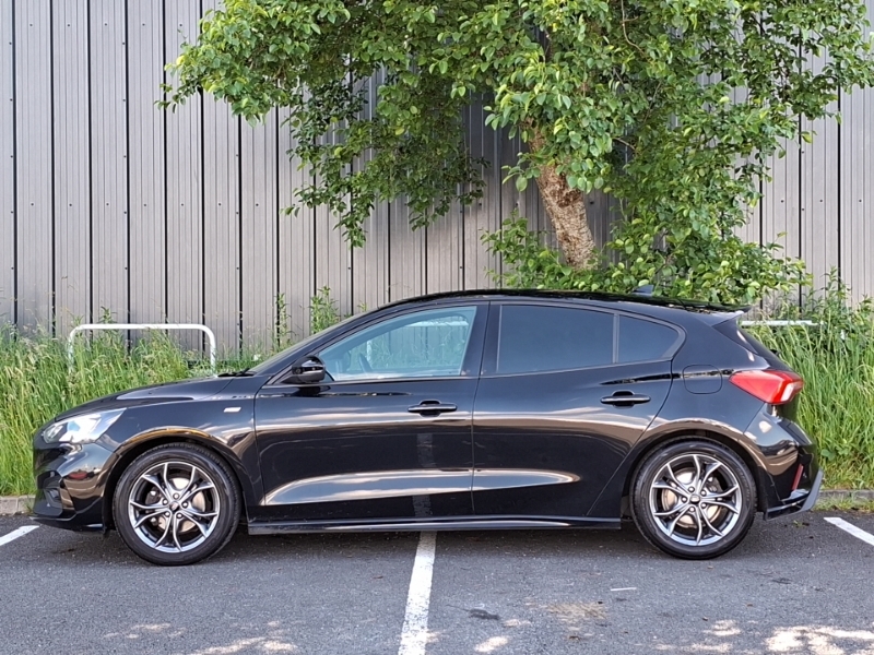Ford Focus 1.0 Ecoboost 125 St-line Black #4