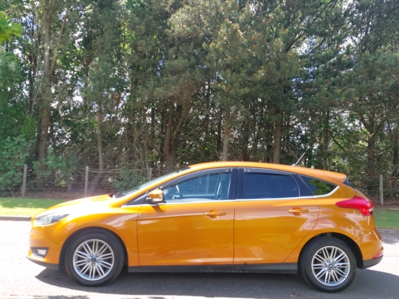 Ford Focus 1.5 Tdci 120 Zetec Edition Orange #4