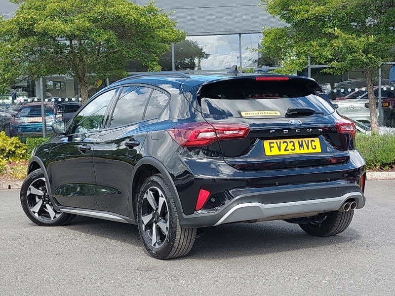 Ford Focus 1.0 Ecoboost Active Black #2