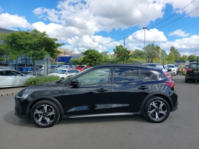 Ford Focus 1.0 Ecoboost Active Black #4