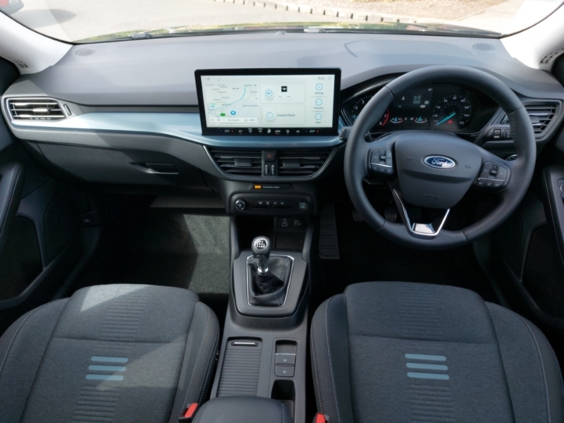 Ford Focus 1.0 Ecoboost Active Black #3