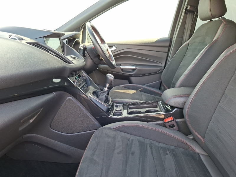 Ford Kuga 1.5 Ecoboost St-line 2Wd Black #5