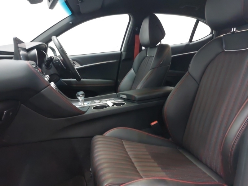 Genesis G70 2.2D Sport White #5