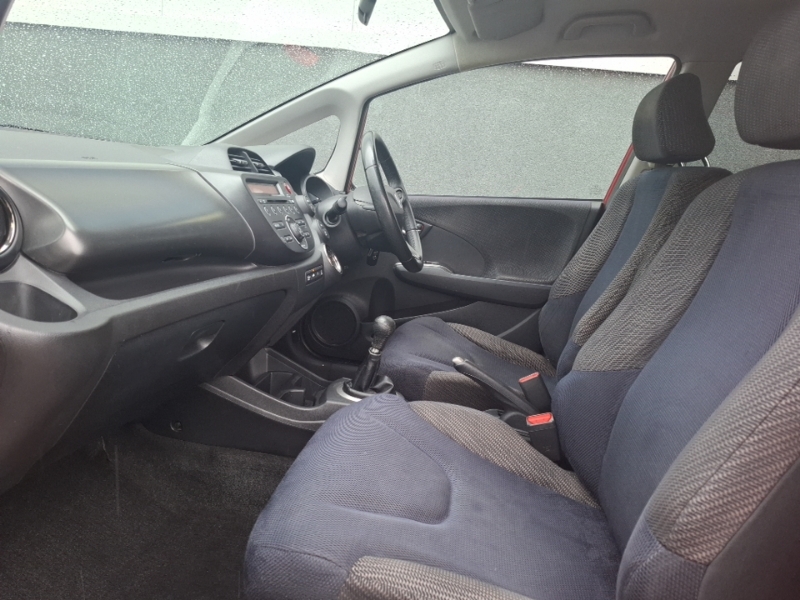 Honda Jazz 1.4 I-vtec Es Plus Red #5
