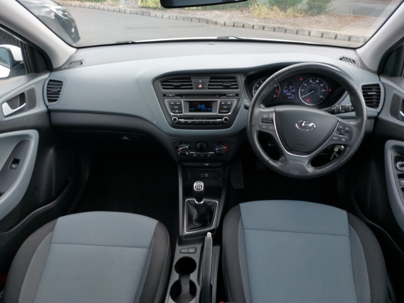 Hyundai I20 1.2 Se White #3