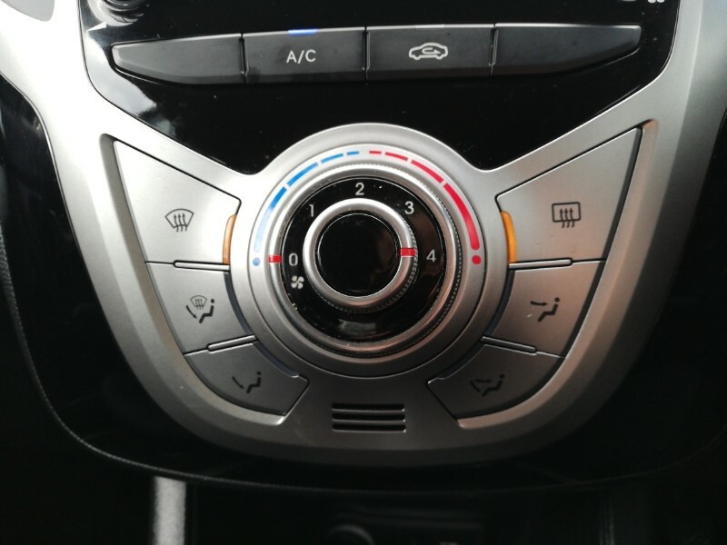 Hyundai Ix20 Se Red #16