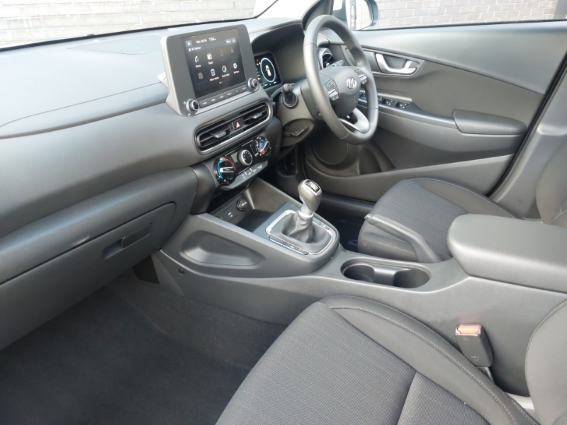 Hyundai Kona 1.0 Tgdi 48V Mhev Se Connect White #5