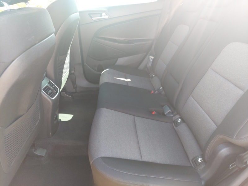 Hyundai Tucson 1.6 Gdi Se Nav 2Wd Red #6