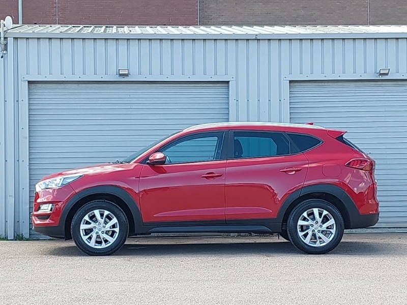 Hyundai Tucson 1.6 Gdi Se Nav 2Wd Red #4