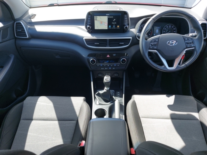 Hyundai Tucson 1.6 Gdi Se Nav 2Wd Red #3