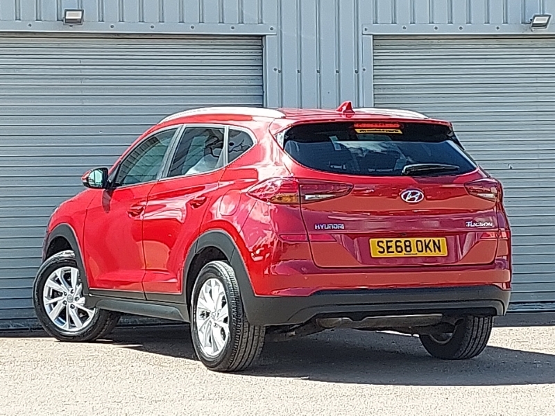 Hyundai Tucson 1.6 Gdi Se Nav 2Wd Red #2