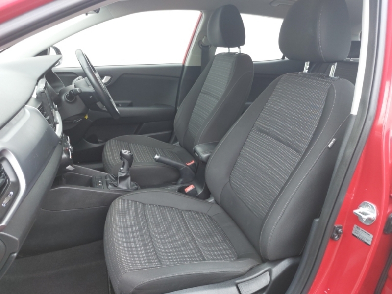Kia Stonic 1.4 Mpi 2 Red #5