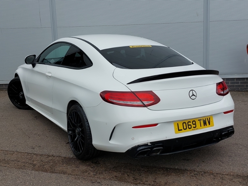 Mercedes-Benz C Class C200 Amg Line 9G-tronic LO69TWV White #2