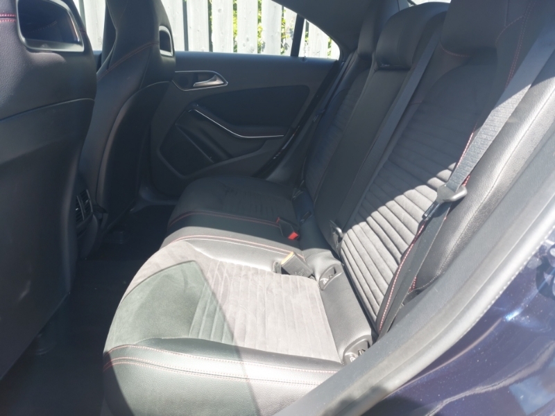 Mercedes-Benz CLA Class Cla 180 Amg Line Edition Tip Blue #6