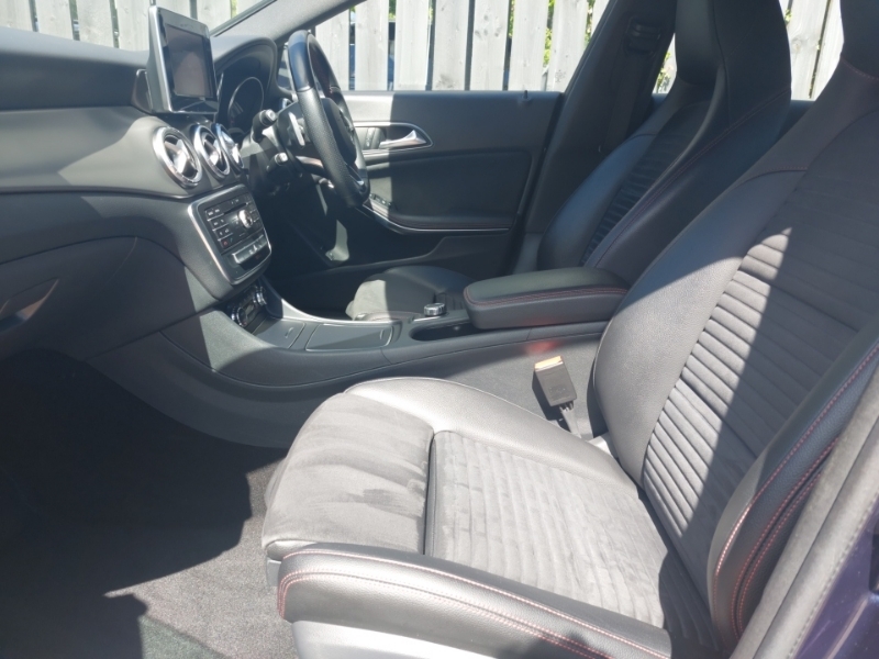 Mercedes-Benz CLA Class Cla 180 Amg Line Edition Tip Blue #5