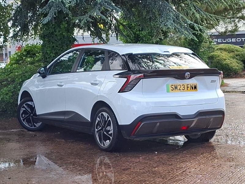 MG MG4 125Kw Se Ev 51Kwh White #2