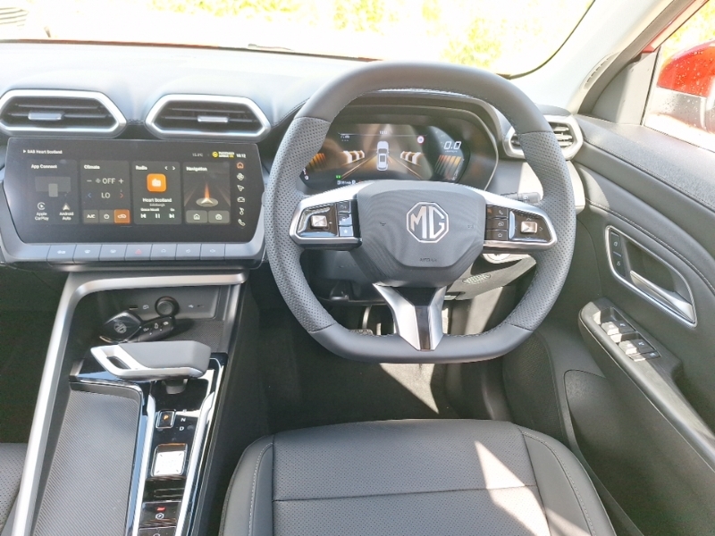 MG ZS Se White #8