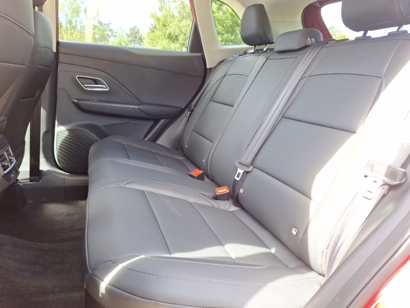 MG ZS 1.5 Hybrid Trophy Red #6