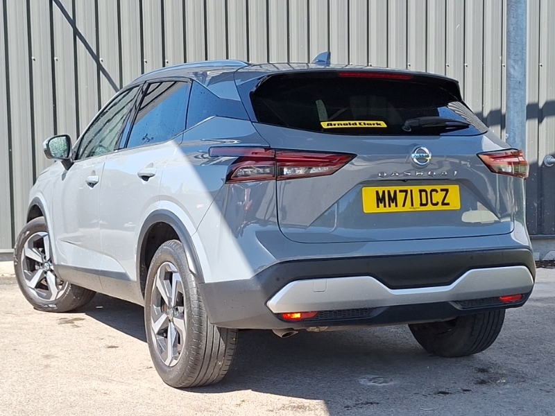Nissan Qashqai 1.3 Dig-t Mh 158 Premiere Edition Xtronic Grey #2