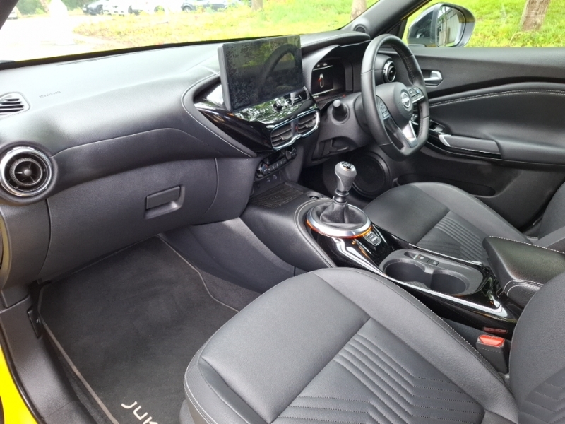 Nissan Juke 1.0 Dig-t Tekna Yellow #5