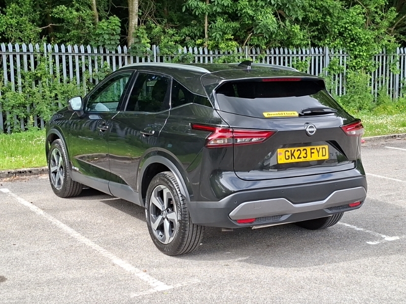 Nissan Qashqai 1.5 E-power N-connecta Glass Roof GK23FYD Black #2