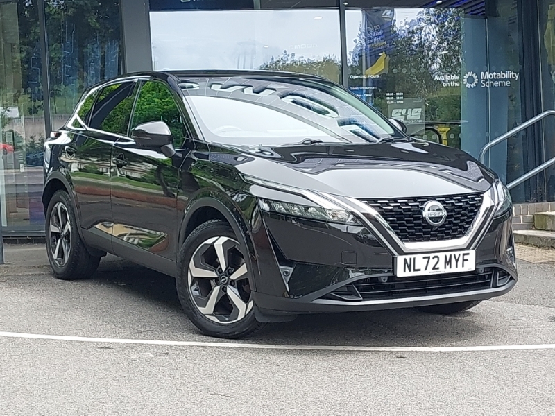 Nissan Qashqai 1.3 Dig-t Mh 158 N-connecta Xtronic Black