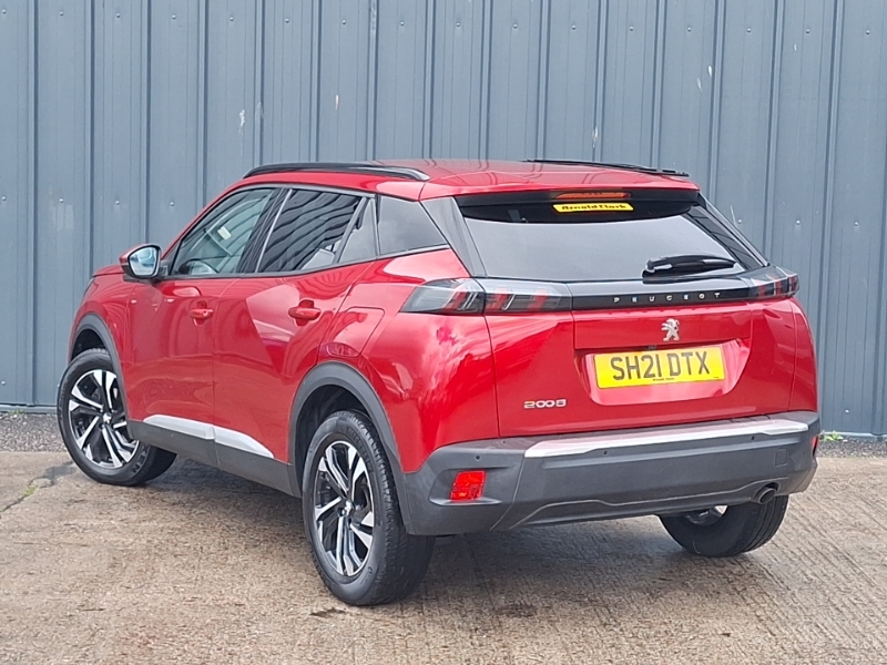 Peugeot 2008 1.2 Puretech Allure Red #2