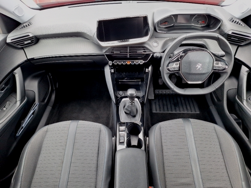 Peugeot 2008 1.2 Puretech Allure Red #3