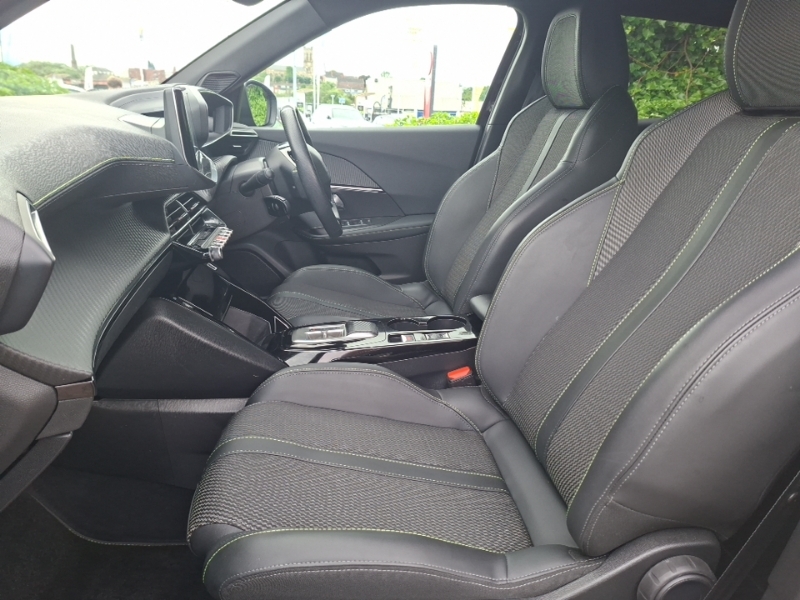 Peugeot e-2008 100Kw Gt 50Kwh KW74RXT Black #5