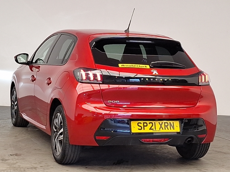 Peugeot 208 1.2 Puretech 100 Allure Premium Red #2
